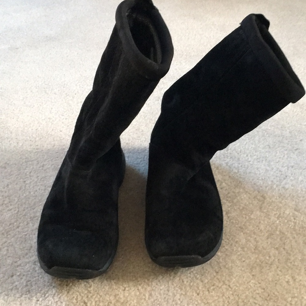 Black Merrell winter boots size 7
